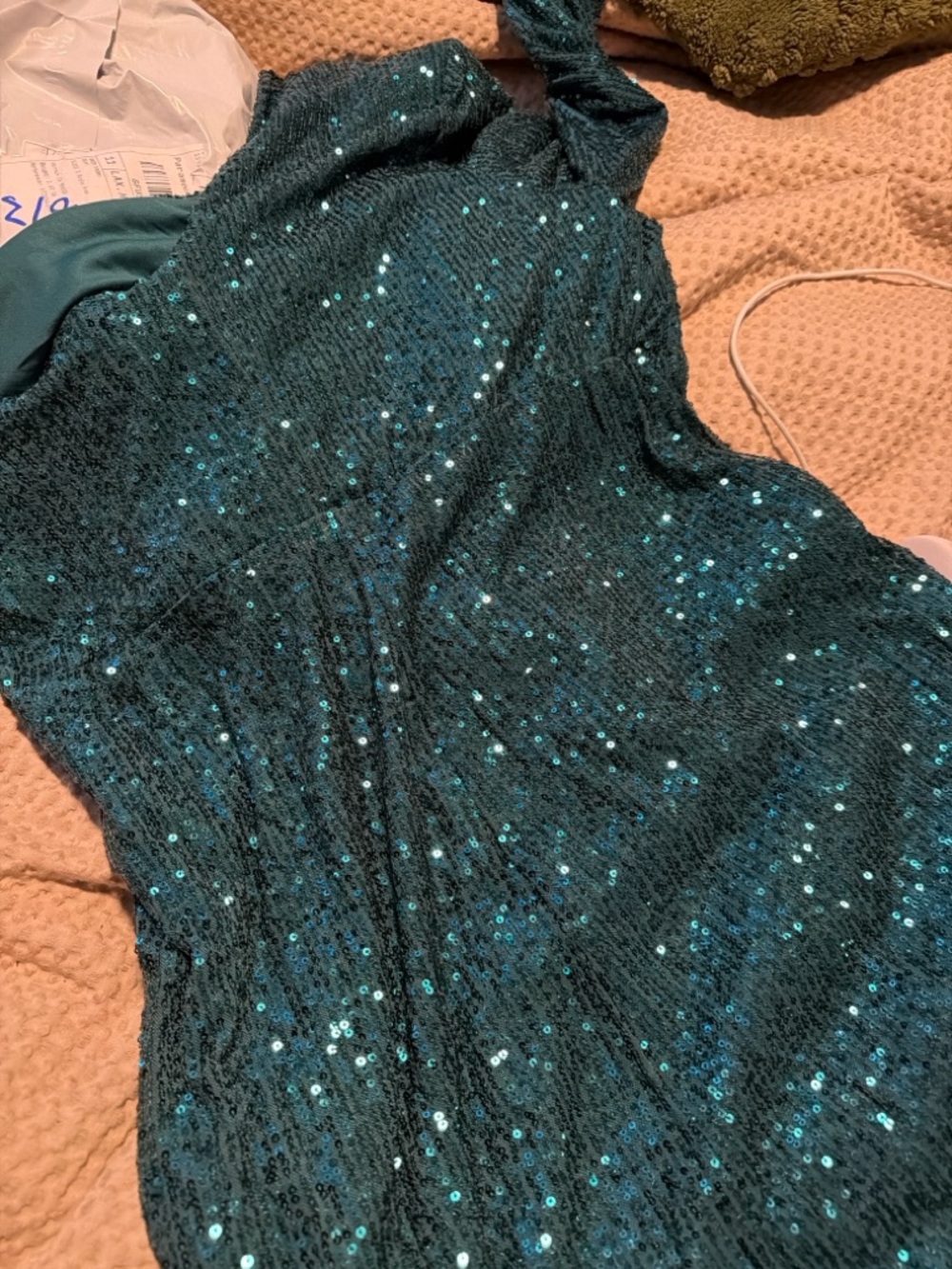 One-Shoulder Emerald Sequin Evening Gown - Picture 2 of 2